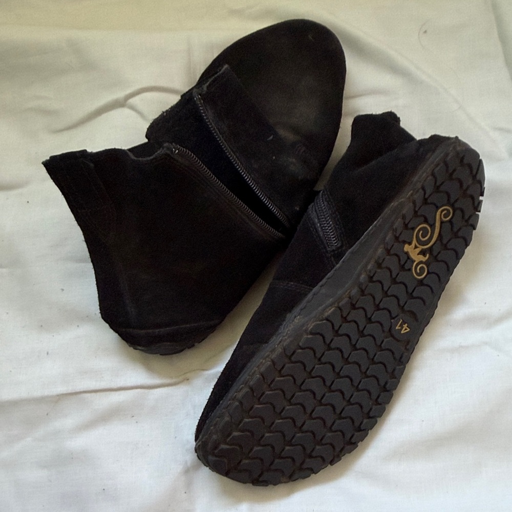 Magical Lupino Barefoot Boots